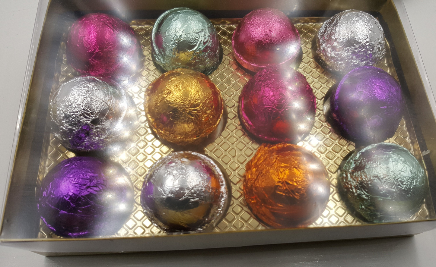 Gift Set for Her with 12 foil wrapped 2.5 oz bath bombs, great for dry skin, Favorite scents for women