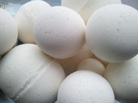 14 bath bombs in Oatmeal, Milk & Honey fragrance, gift bag bath fizzies, great for kids...these smell delicious