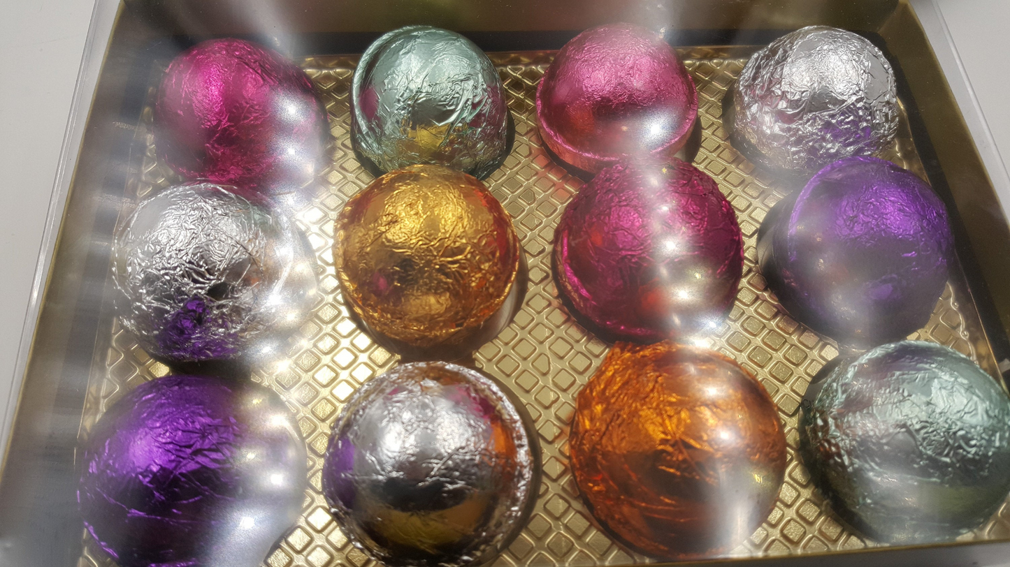 Gift Set for Her with 12 foil wrapped 2.5 oz bath bombs, great for dry skin, Favorite scents for women