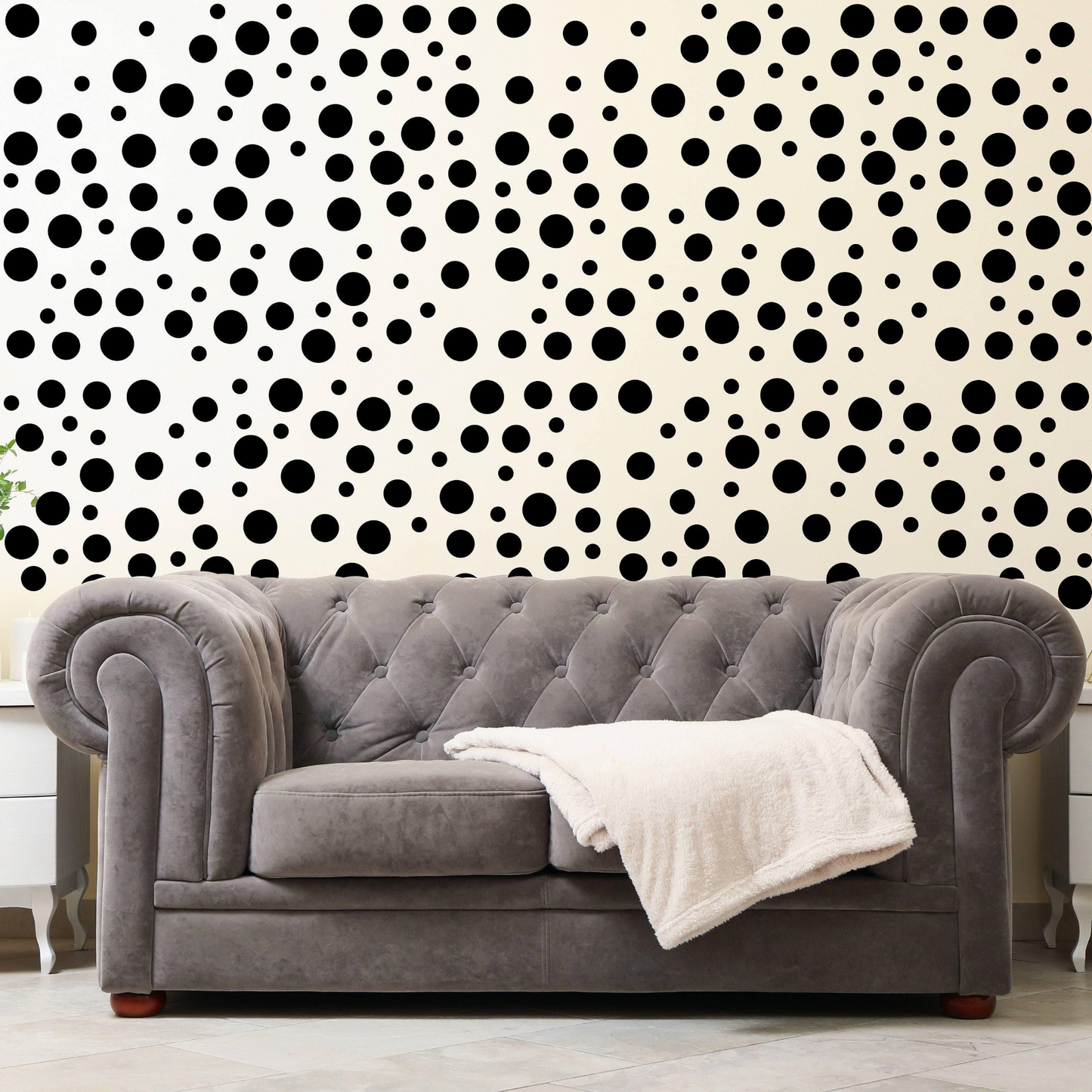 Vinyl Circle Wall Decals - Stylish Whimsical Stickers for Interior Decoration