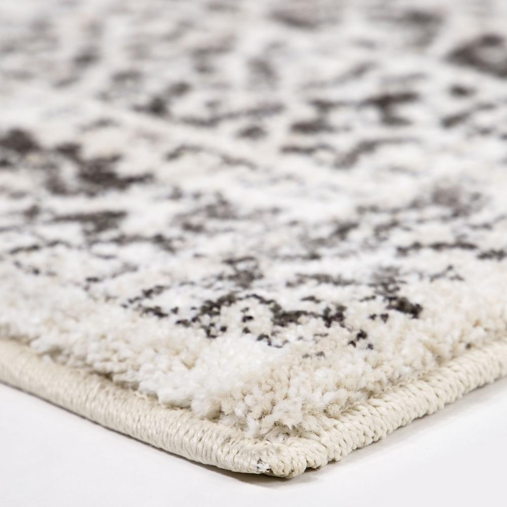 Adagio Paisley Points White (5'1" x 7'6")